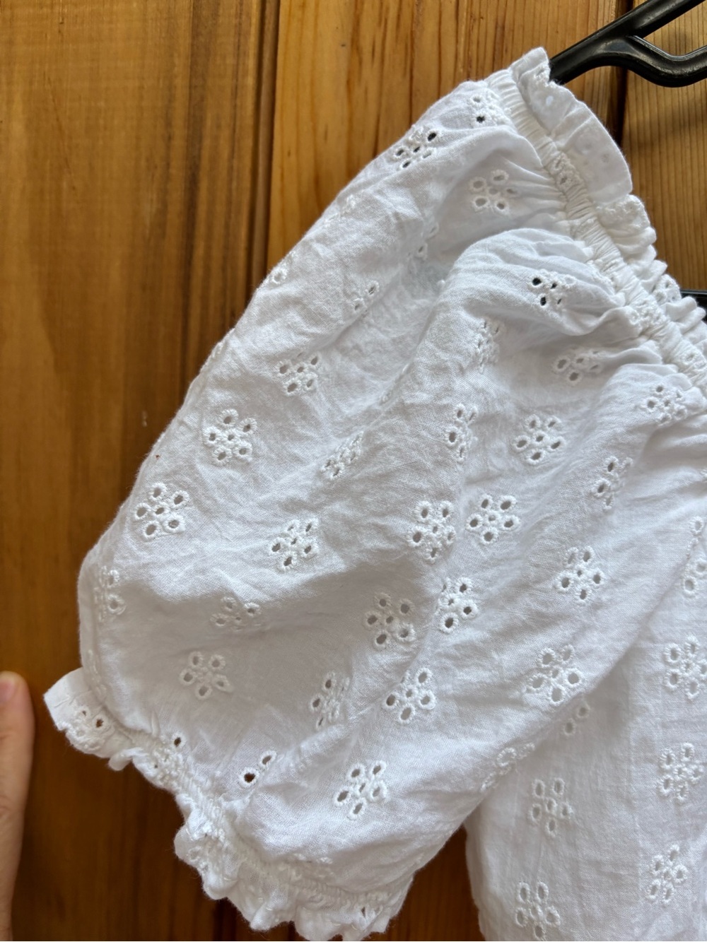 Hollister White Eyelet Puff-Sleeve Cropped Blouse - Picture 3 of 4
